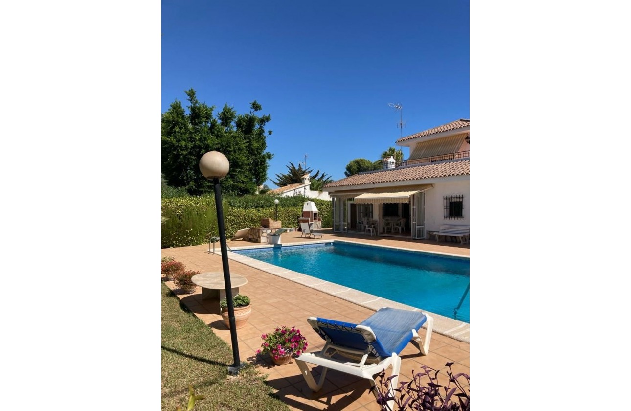 Resale - Detached Villa - Orihuela Costa