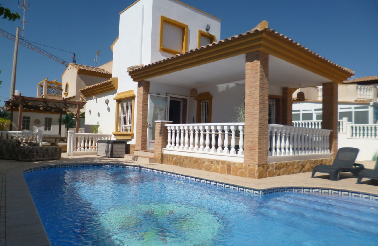 Resale - Detached Villa - Pilar de la Horadada - Costa Blanca