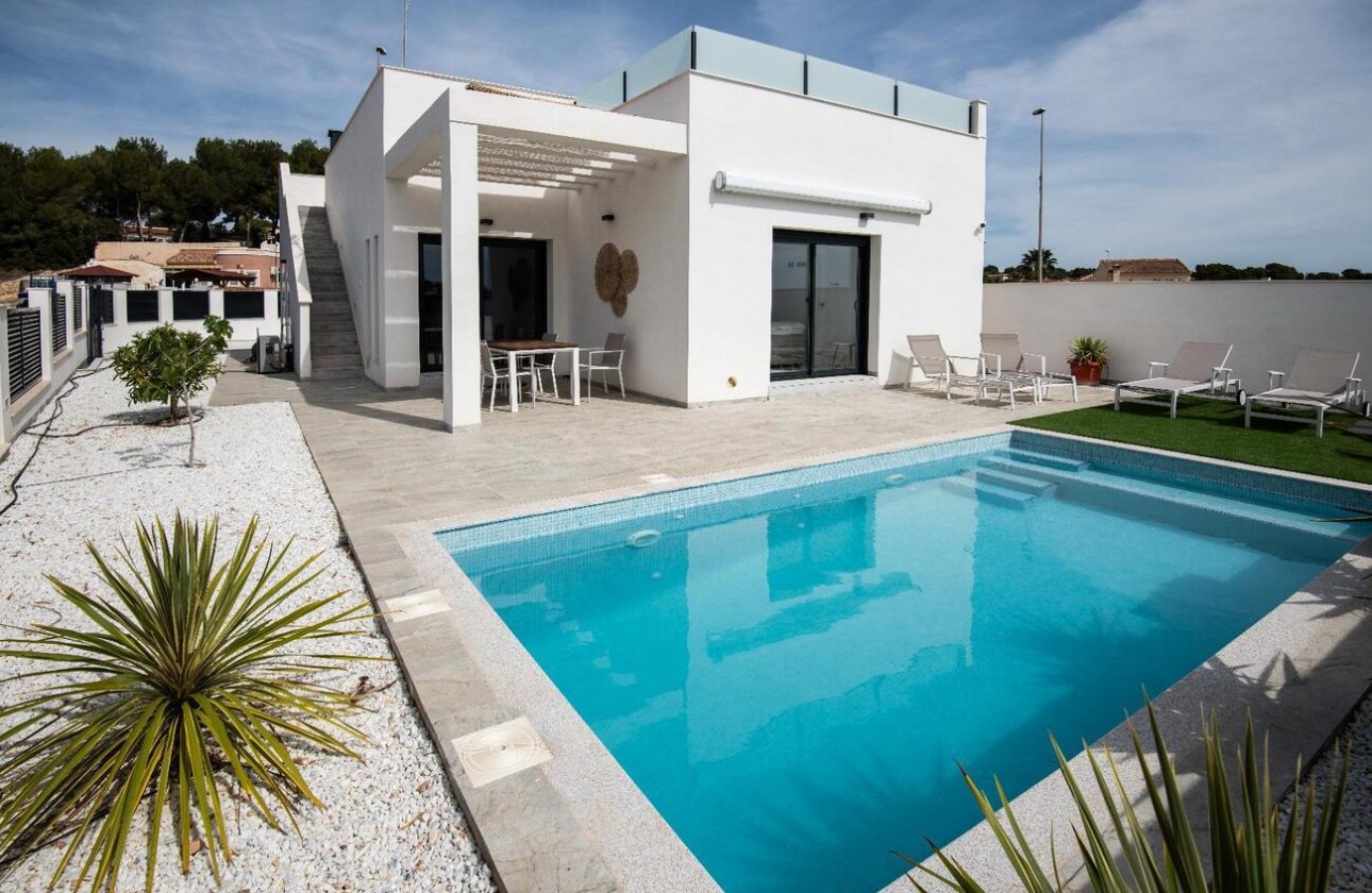 Resale - Detached Villa - Pinar de Campoverde - LOS ROMEROS