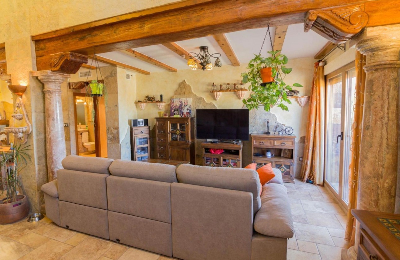 Resale - Detached Villa - Redován