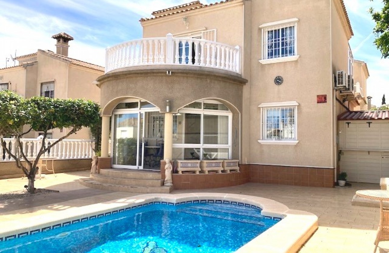 Resale - detached-villa - San Miguel de Salinas - Blue Lagoon - El Galan