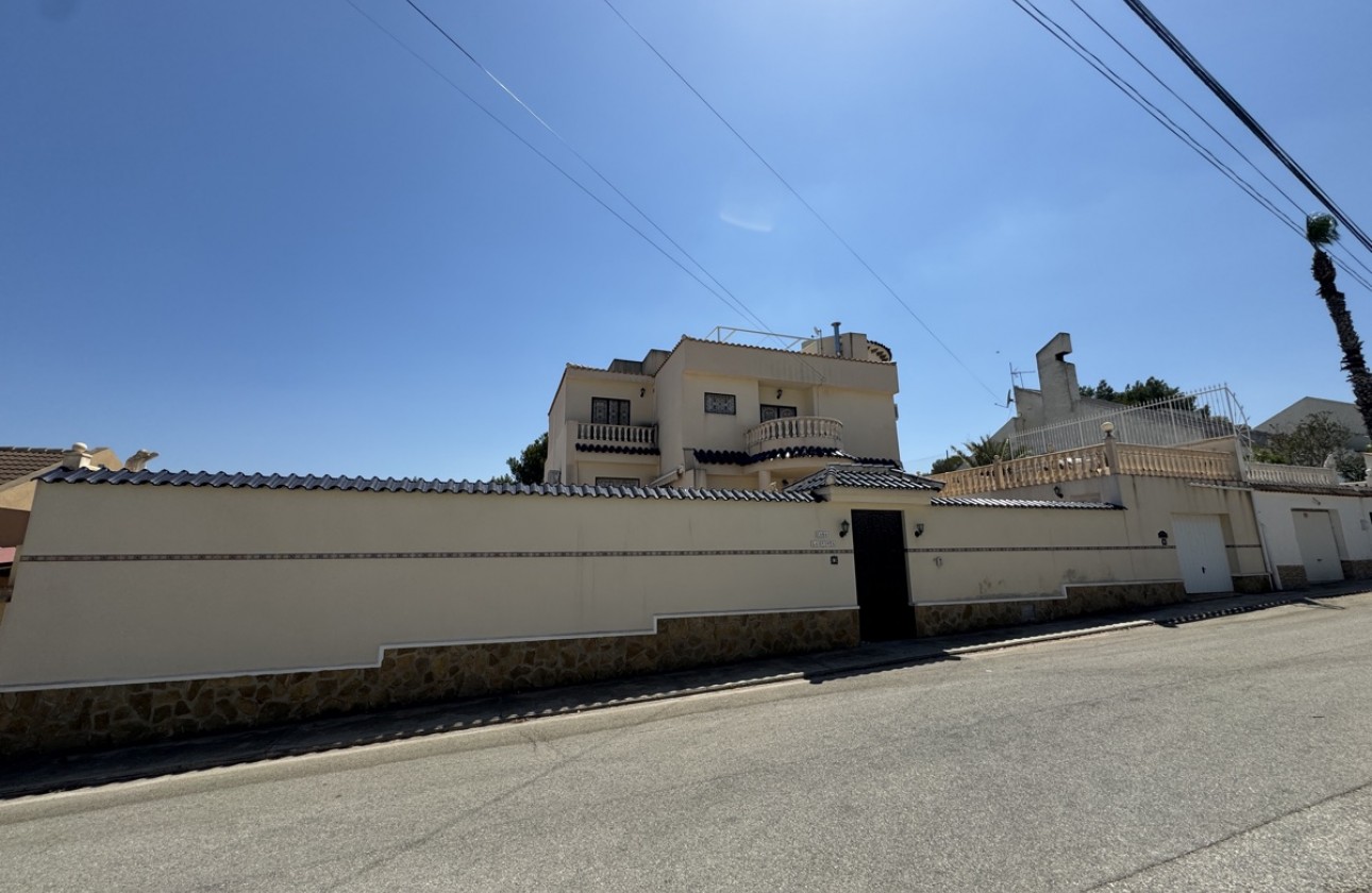 Resale - Detached Villa - San Miguel de Salinas