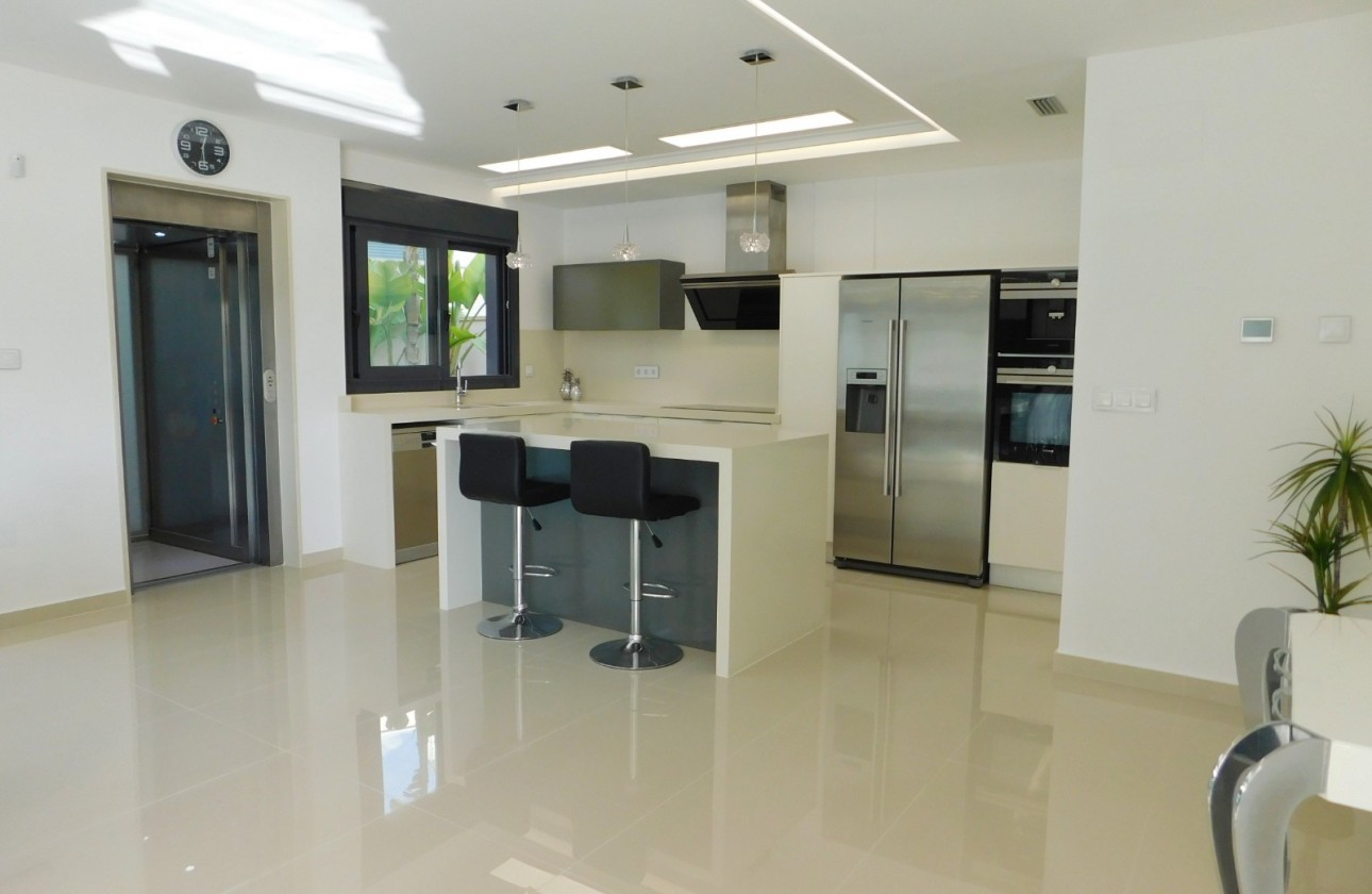 Resale - Detached Villa - San Miguel de Salinas