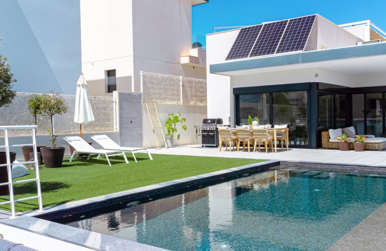 Resale - Detached Villa - San Miguel de Salinas