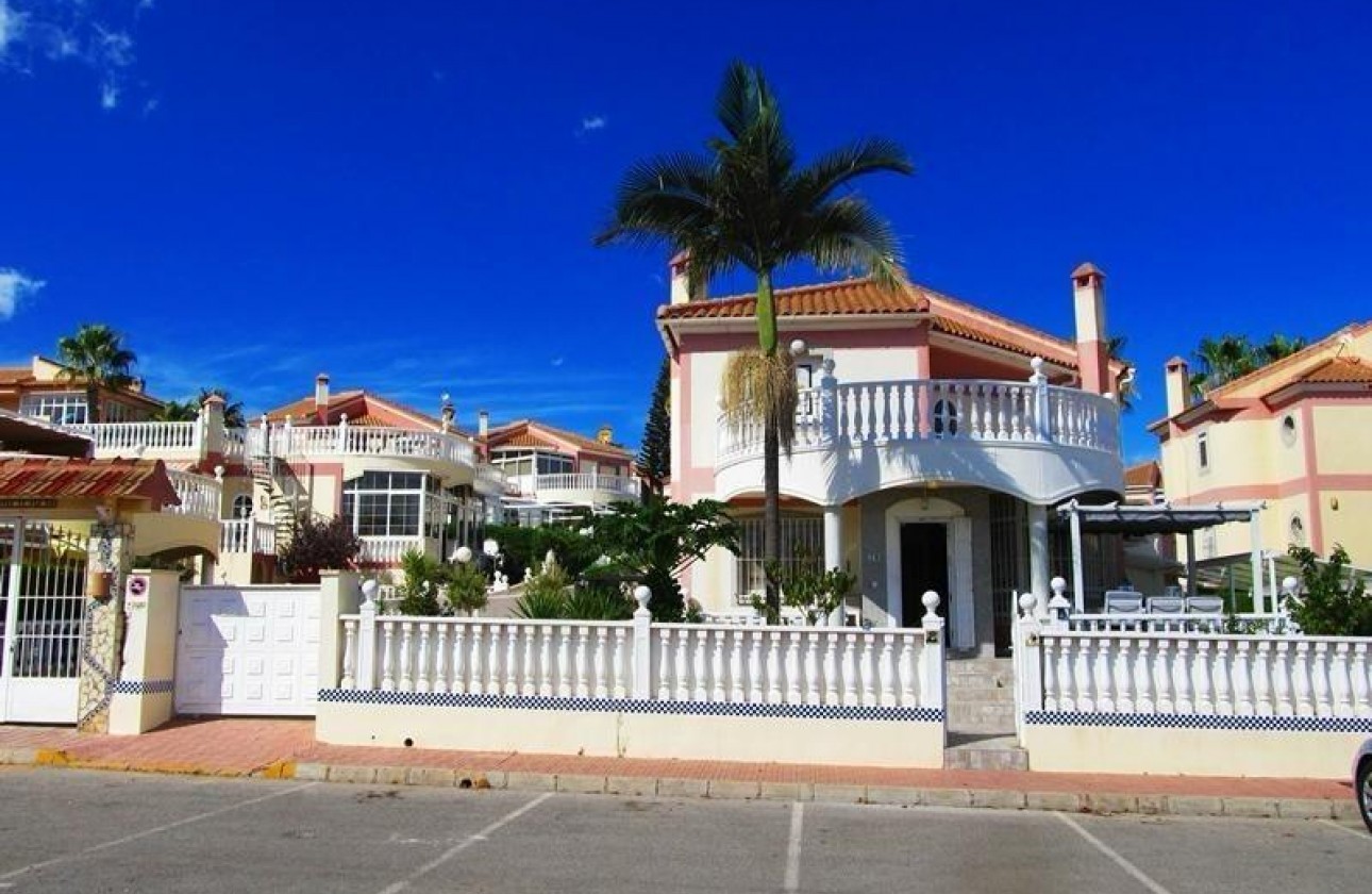 Resale - Detached Villa - Torrevieja - Aguas nuevas 1