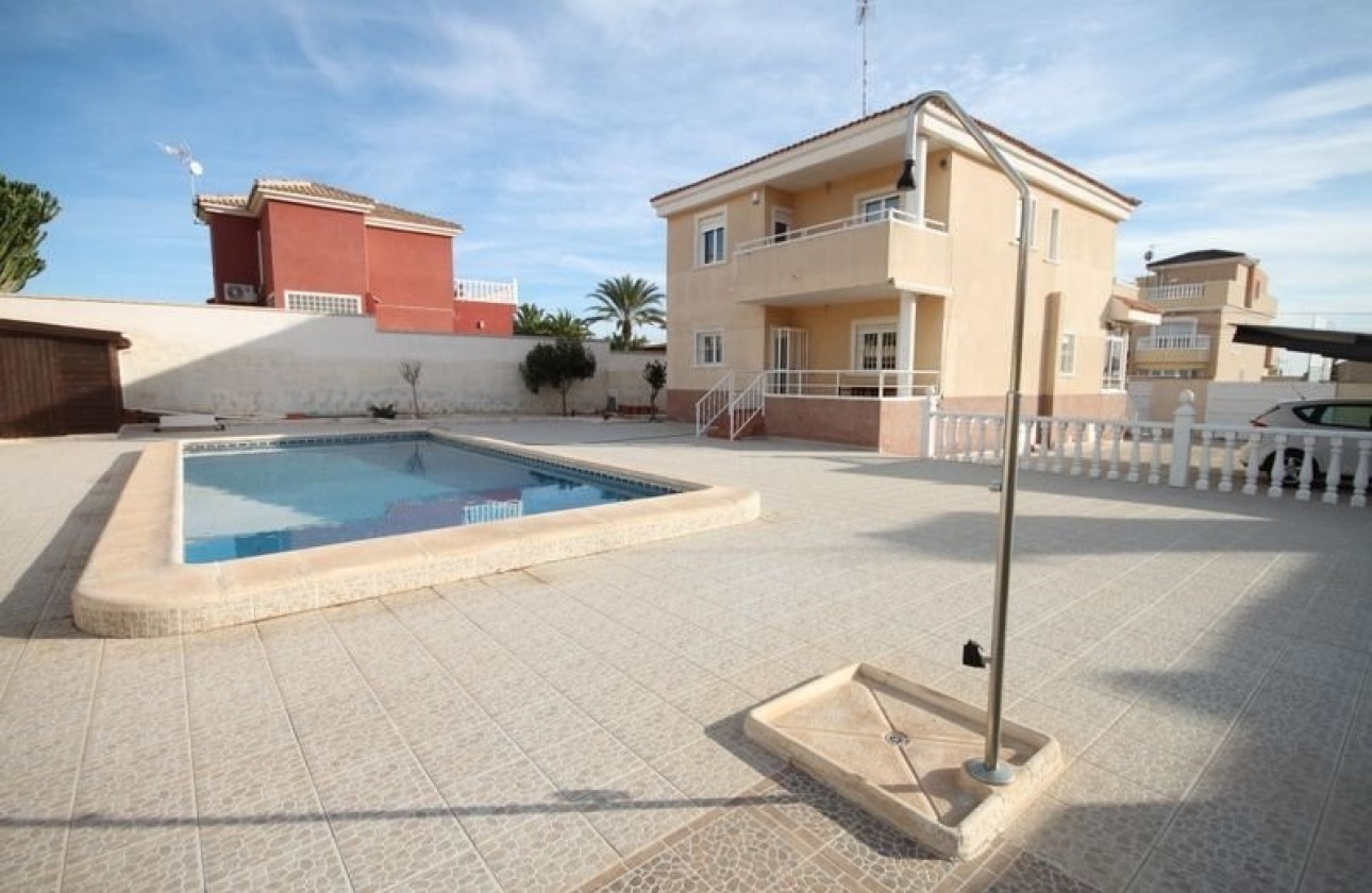 Resale - Detached Villa - Torrevieja - Aguas Nuevas