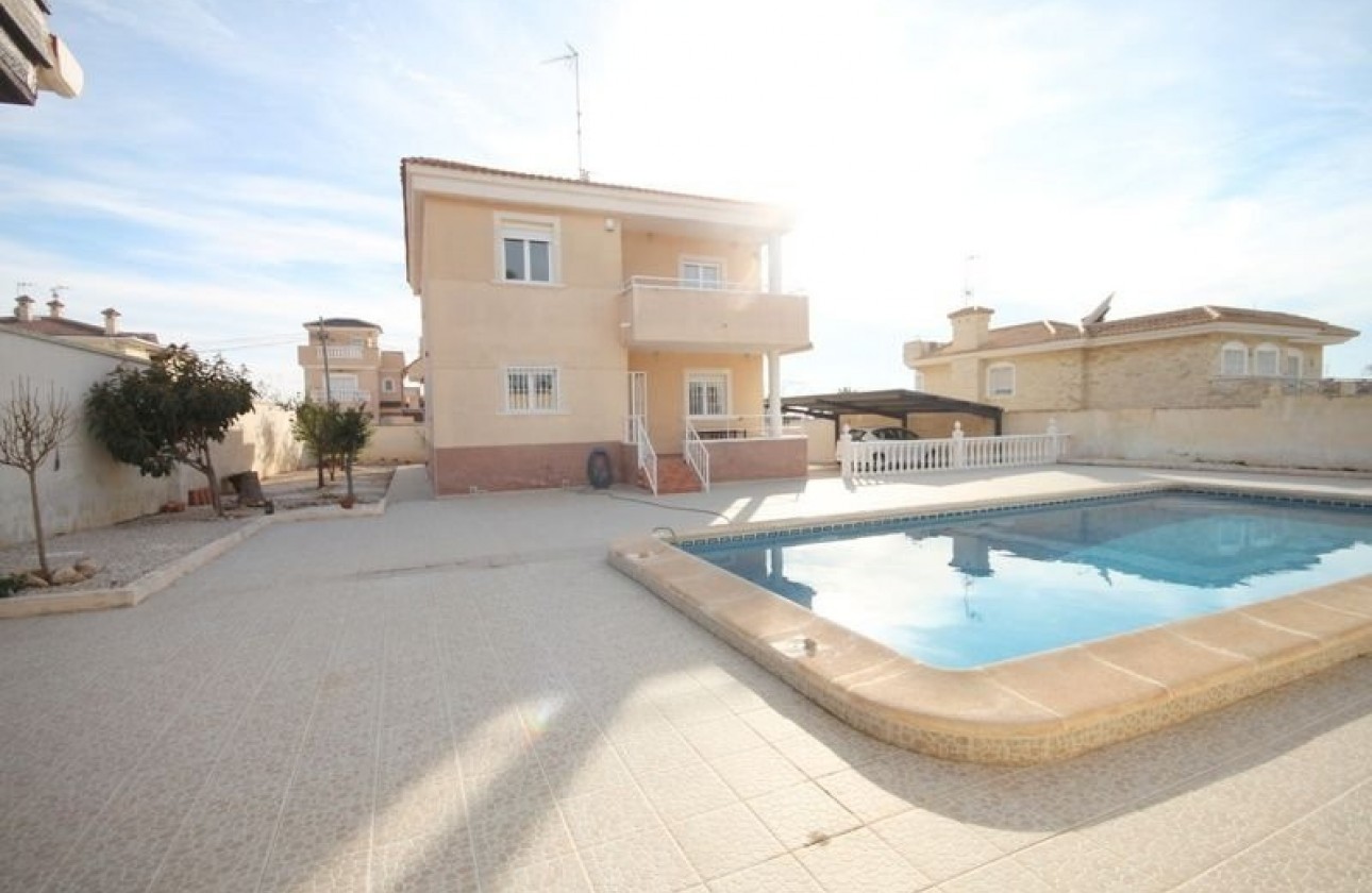 Resale - Detached Villa - Torrevieja - Aguas Nuevas