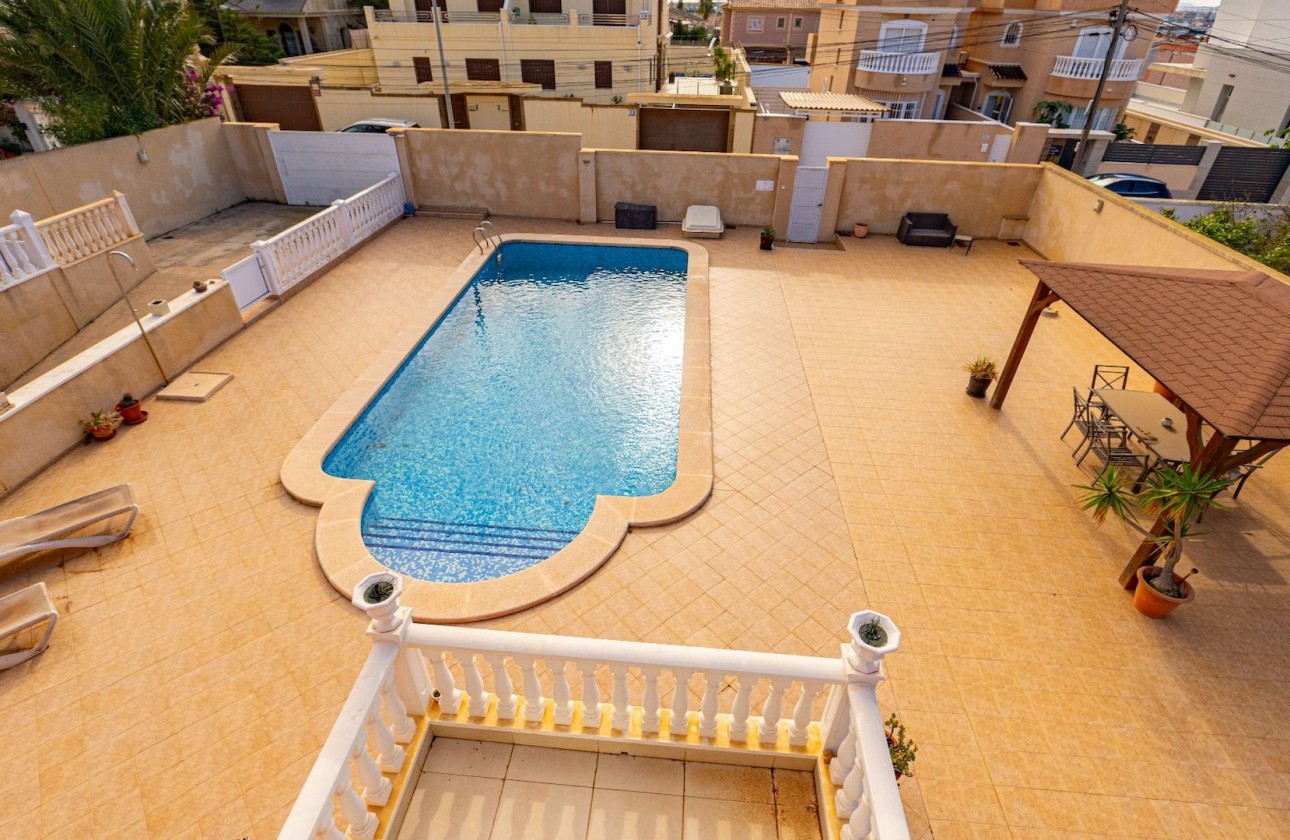 Resale - Detached Villa - Torrevieja - Aguas Nuevas