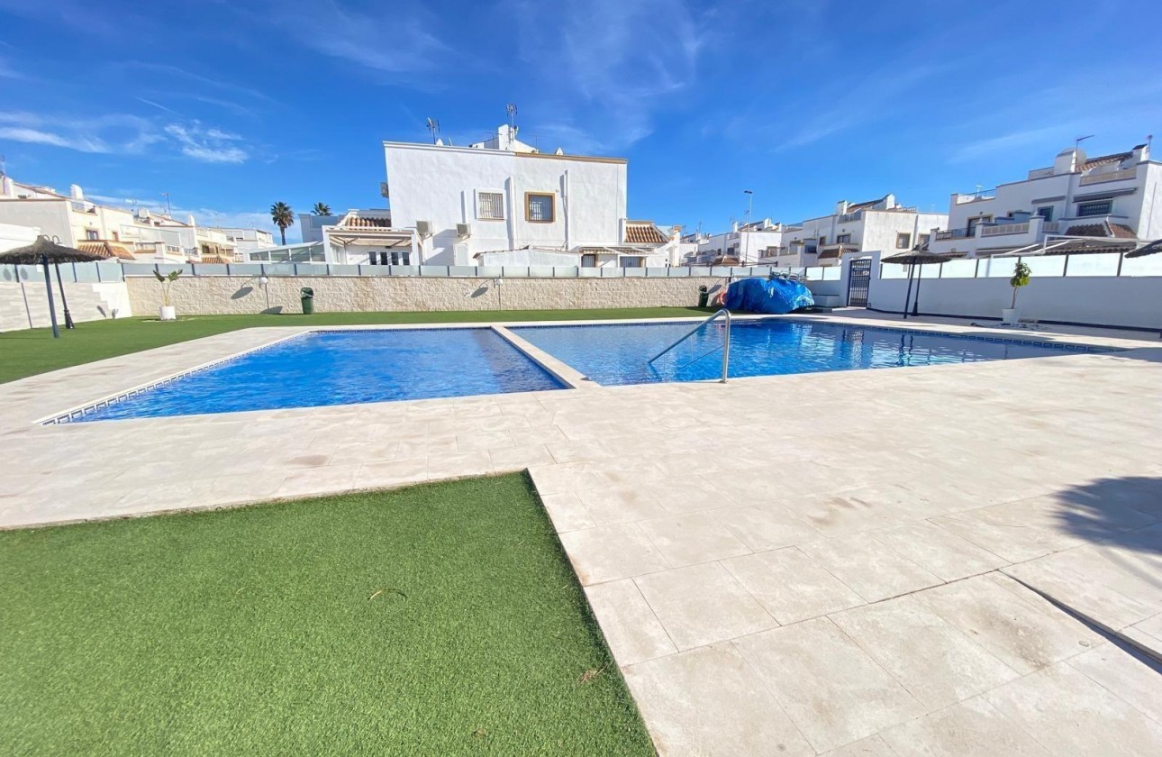 Resale - Detached Villa - Torrevieja - Carrefour