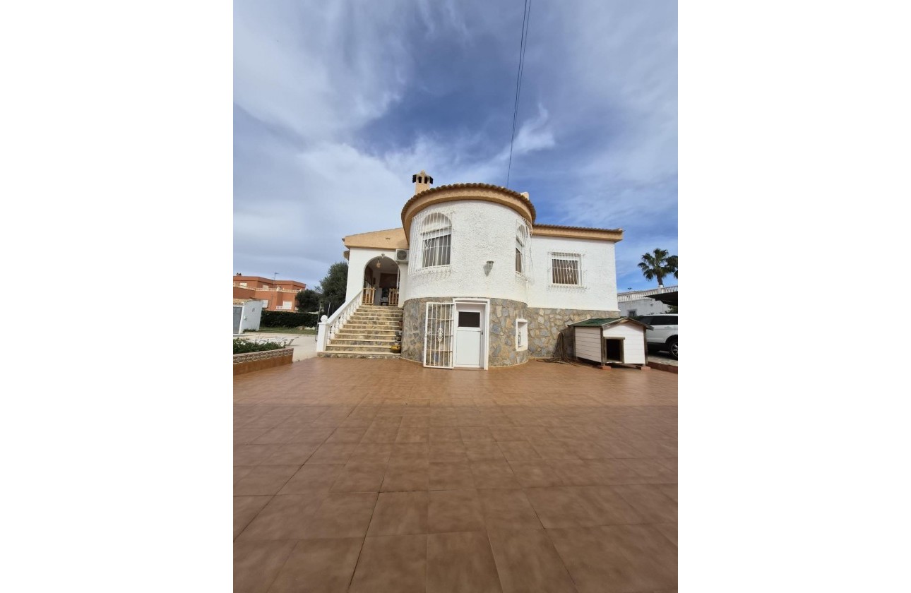 Resale - Detached Villa - Torrevieja - El chaparral