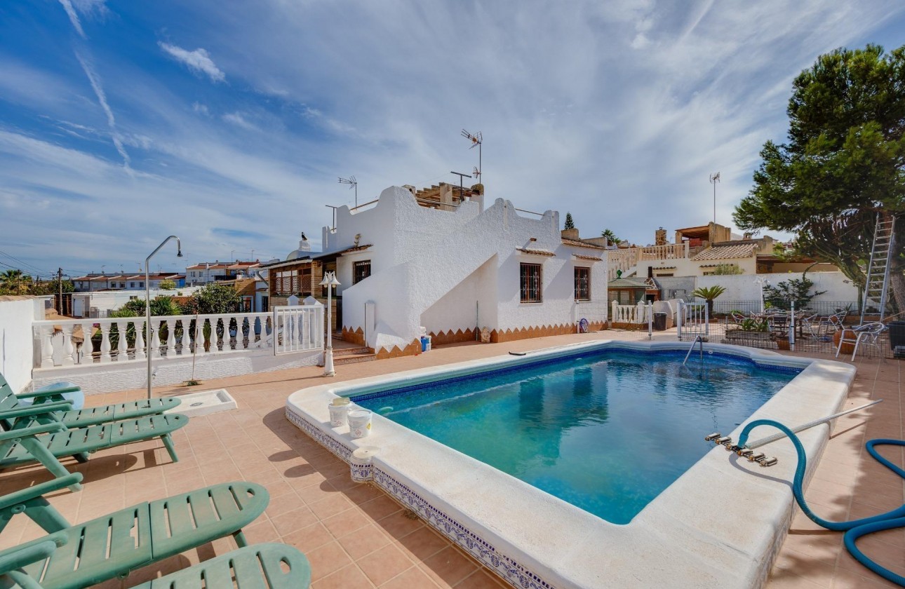 Resale - Detached Villa - Torrevieja - La Siesta - El Salado - Torreta