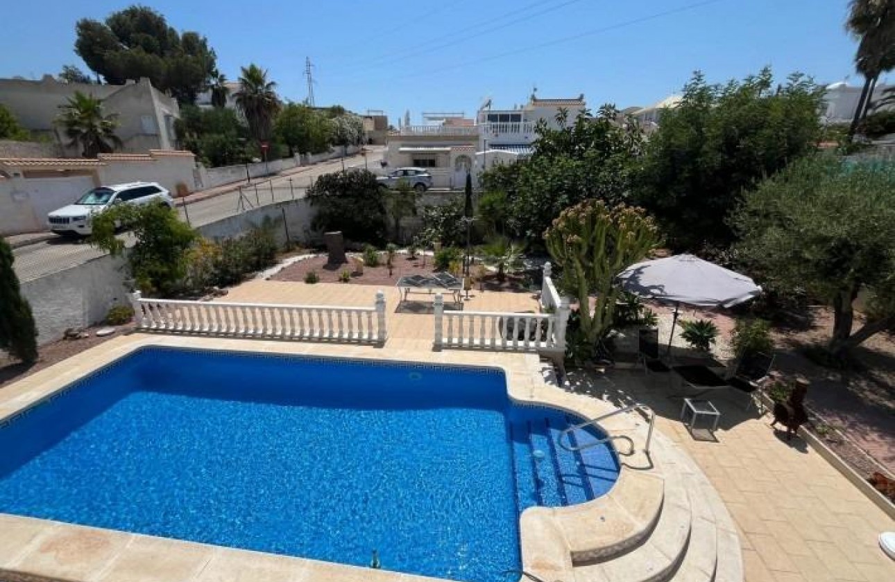 Resale - Detached Villa - Torrevieja - La Siesta - El Salado - Torreta