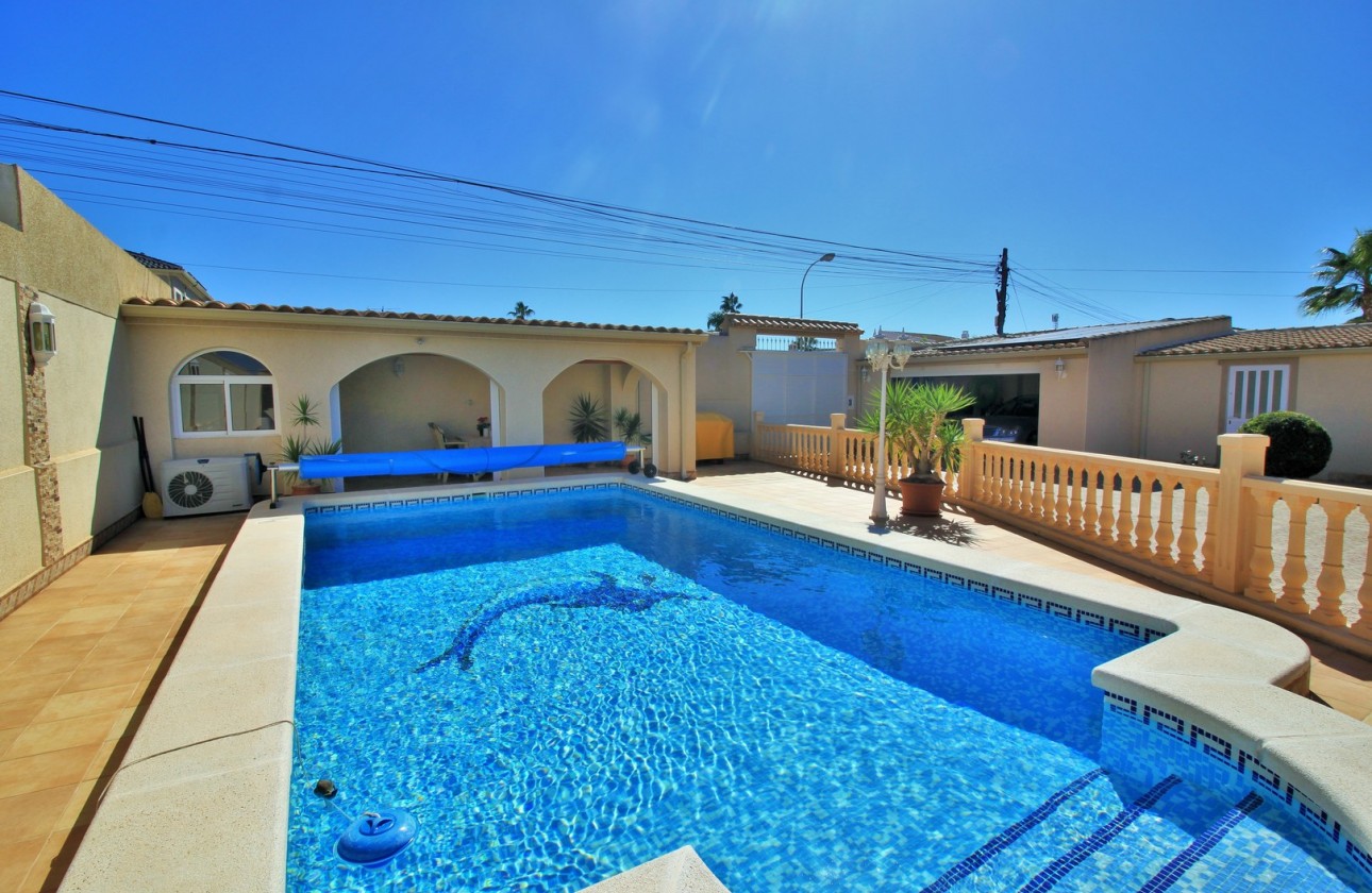 Resale - Detached Villa - Torrevieja - La Siesta