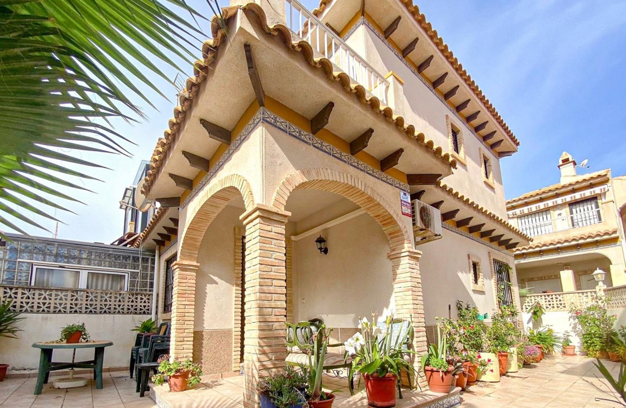 Resale - Detached Villa - Torrevieja - Las calas