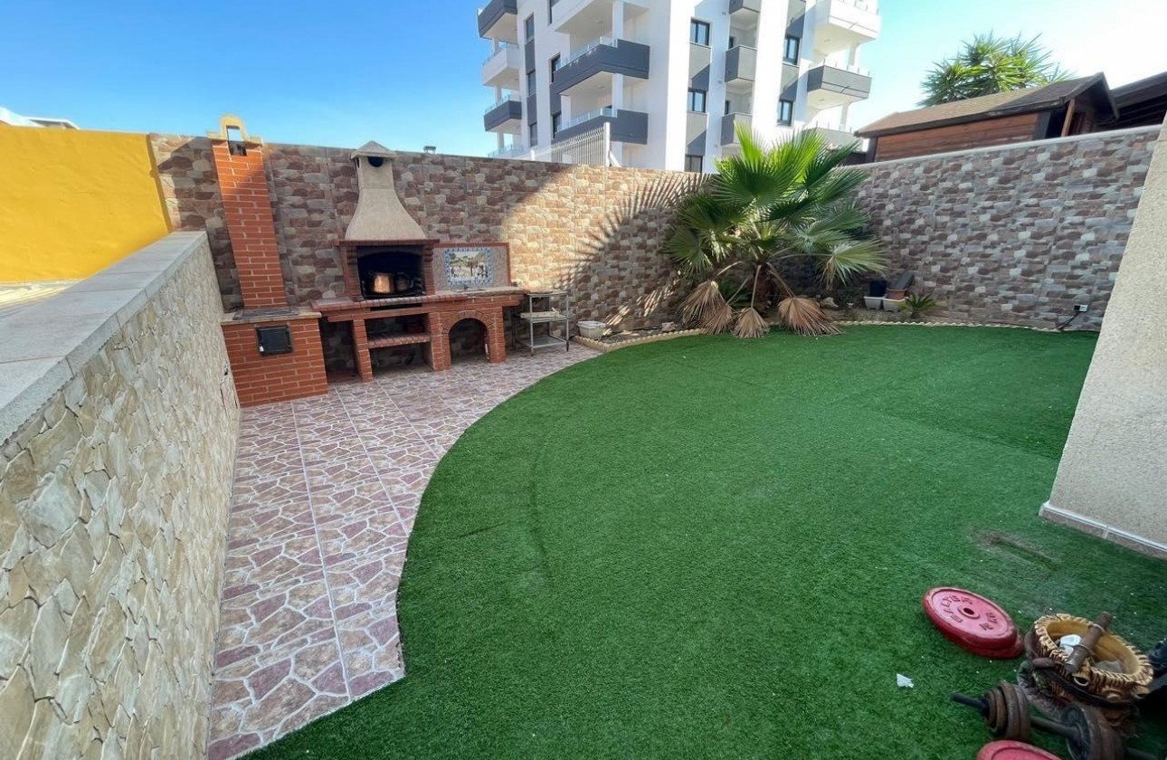 Resale - Detached Villa - Torrevieja - Los altos