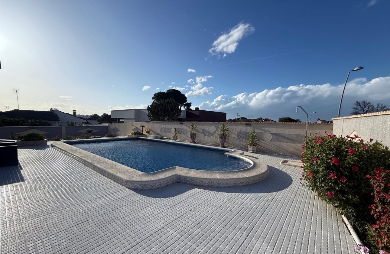 Resale - Detached Villa - Torrevieja - Los Balcones - Los Altos del Edén