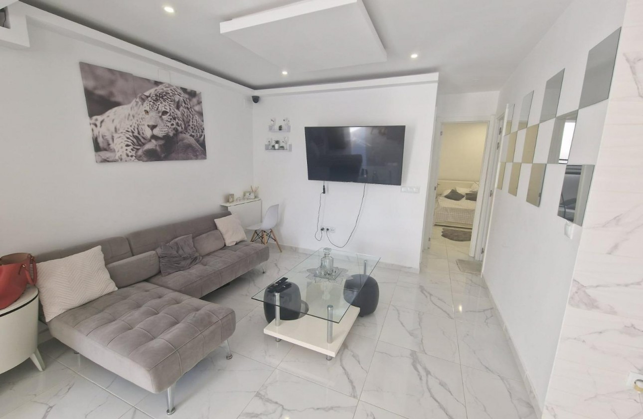 Resale - Detached Villa - Torrevieja - Paseo maritimo