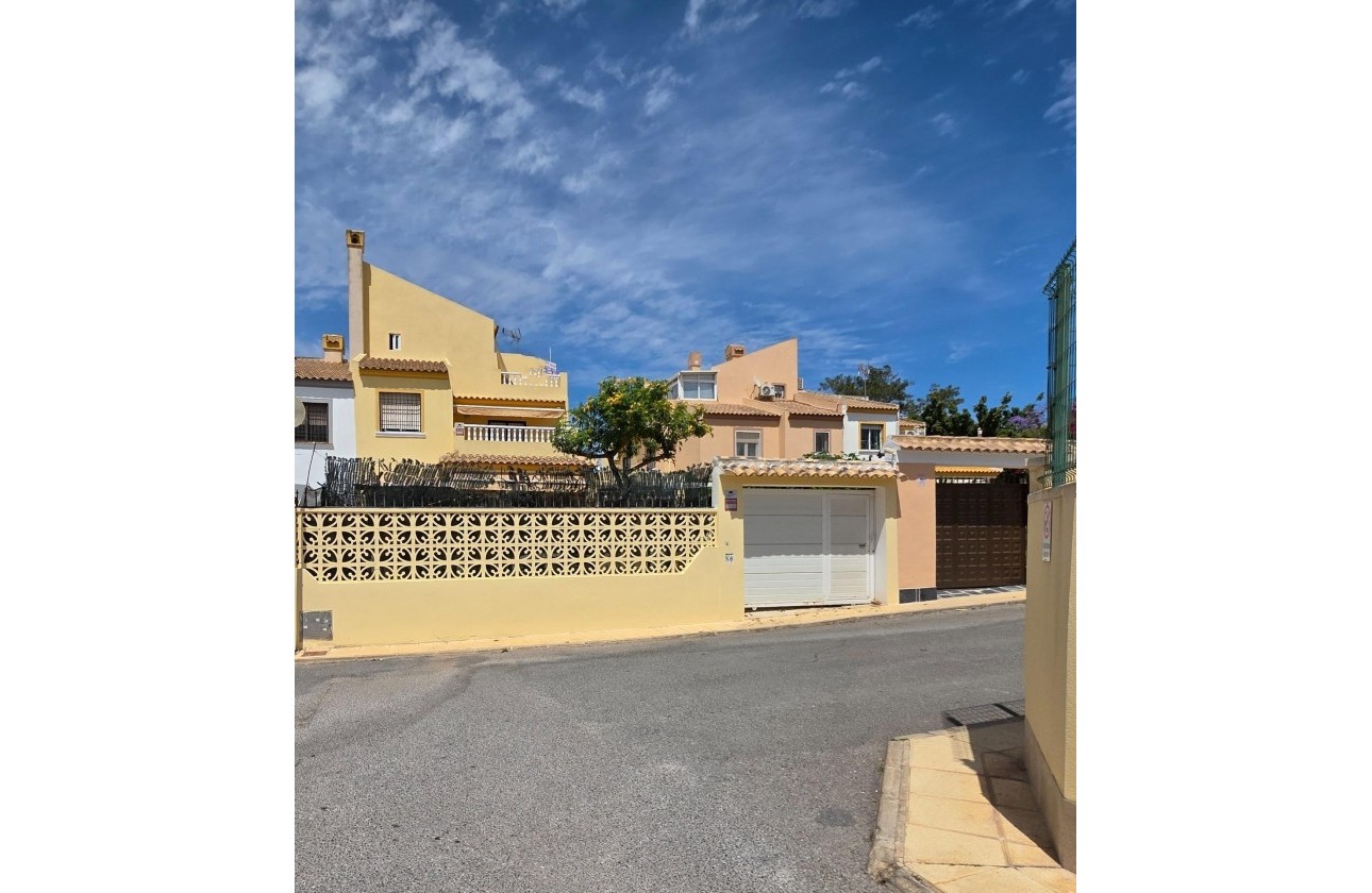 Resale - Detached Villa - Torrevieja - Playa del cura