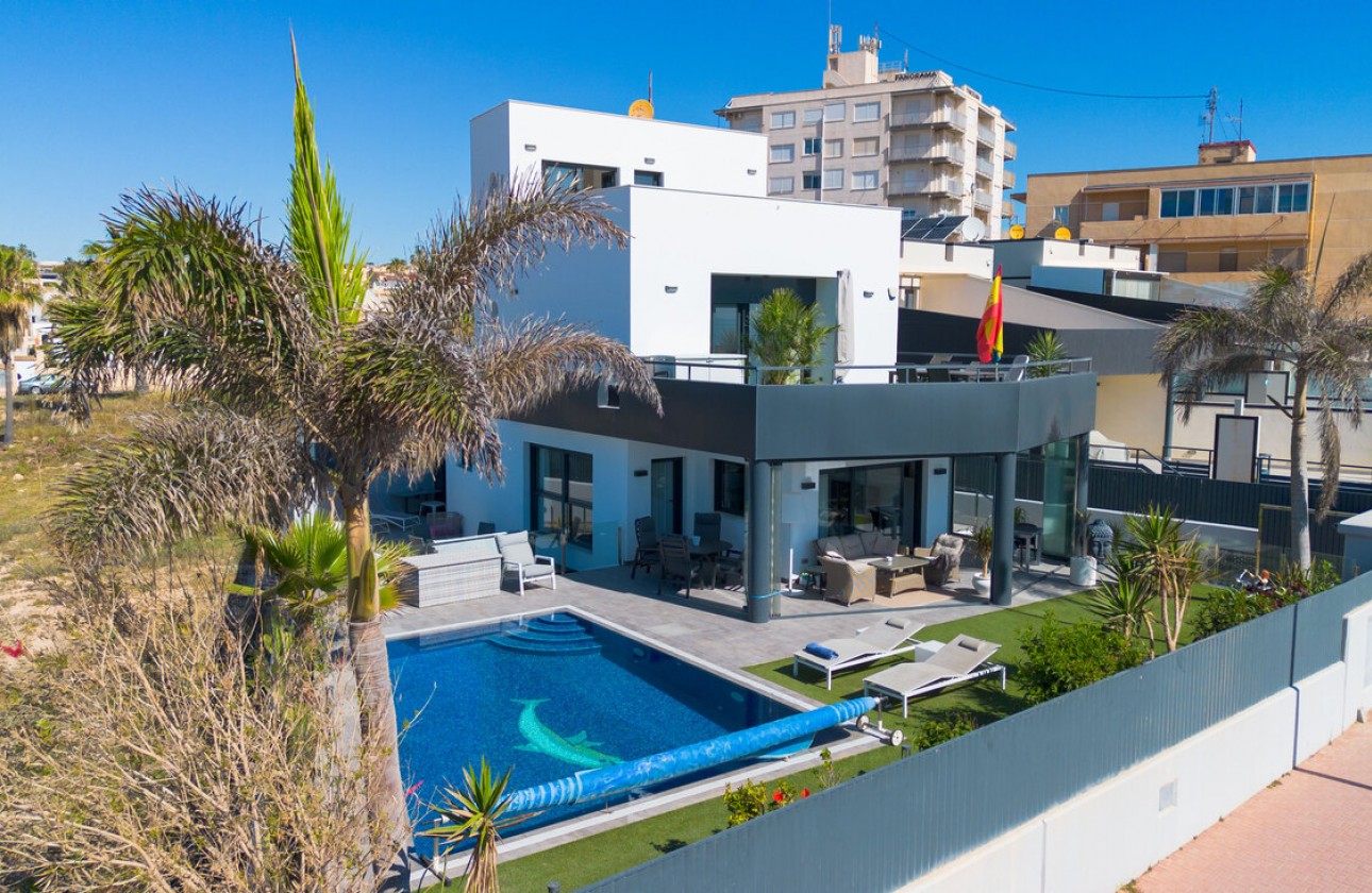 Resale - Detached Villa - Torrevieja - Rosaleda