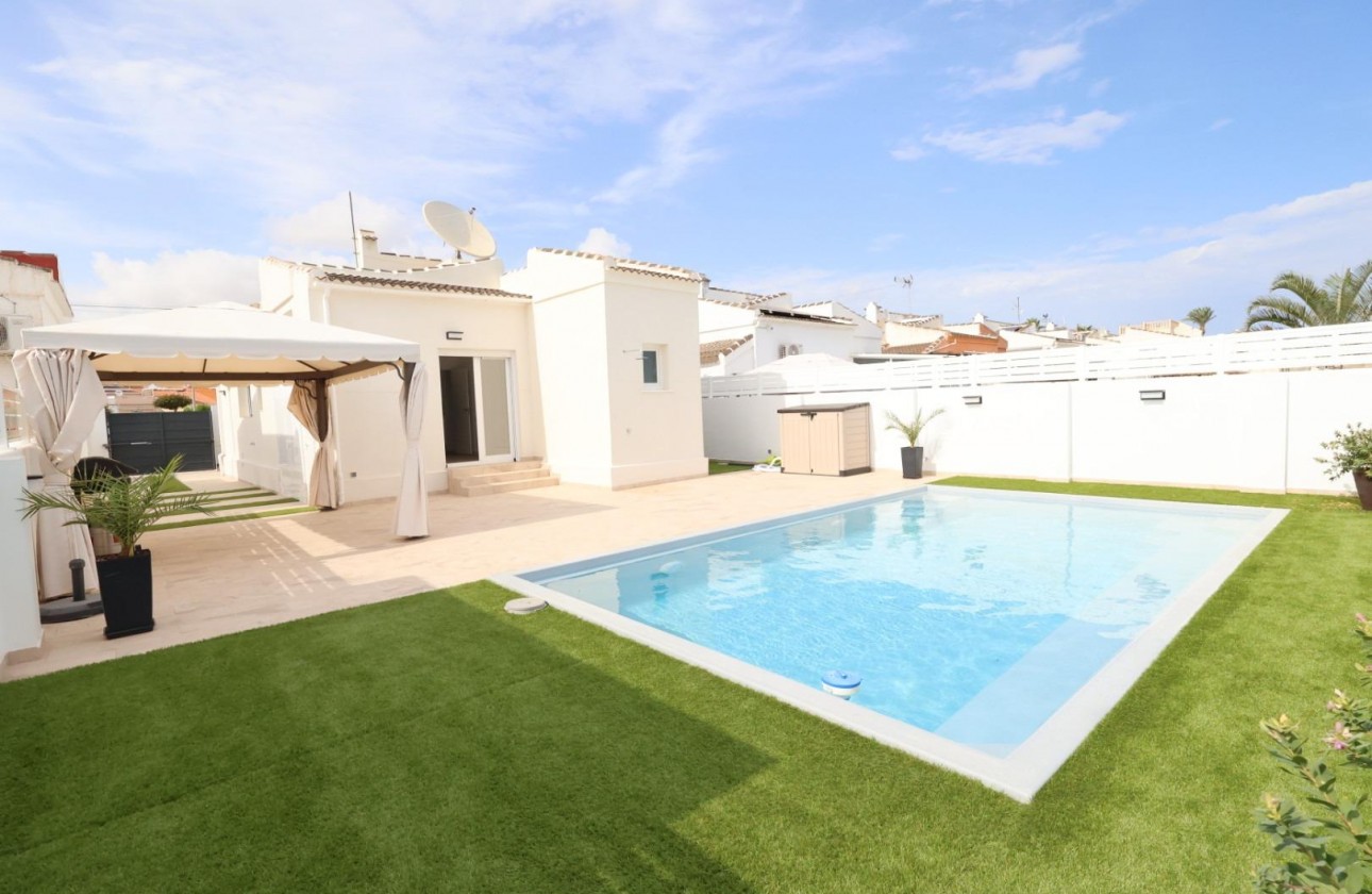 Resale - Detached Villa - Torrevieja - San Luis