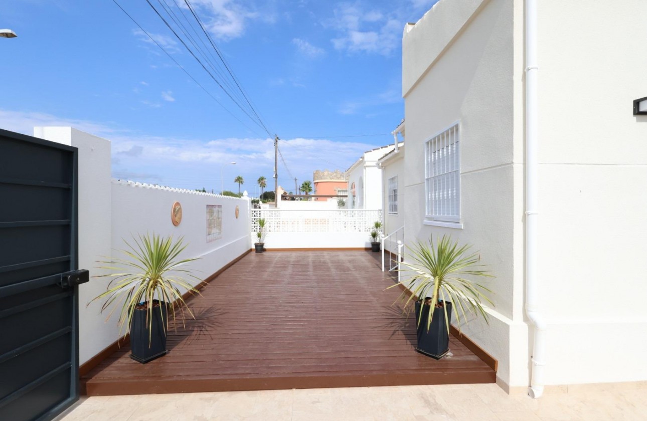 Resale - Detached Villa - Torrevieja - San Luis