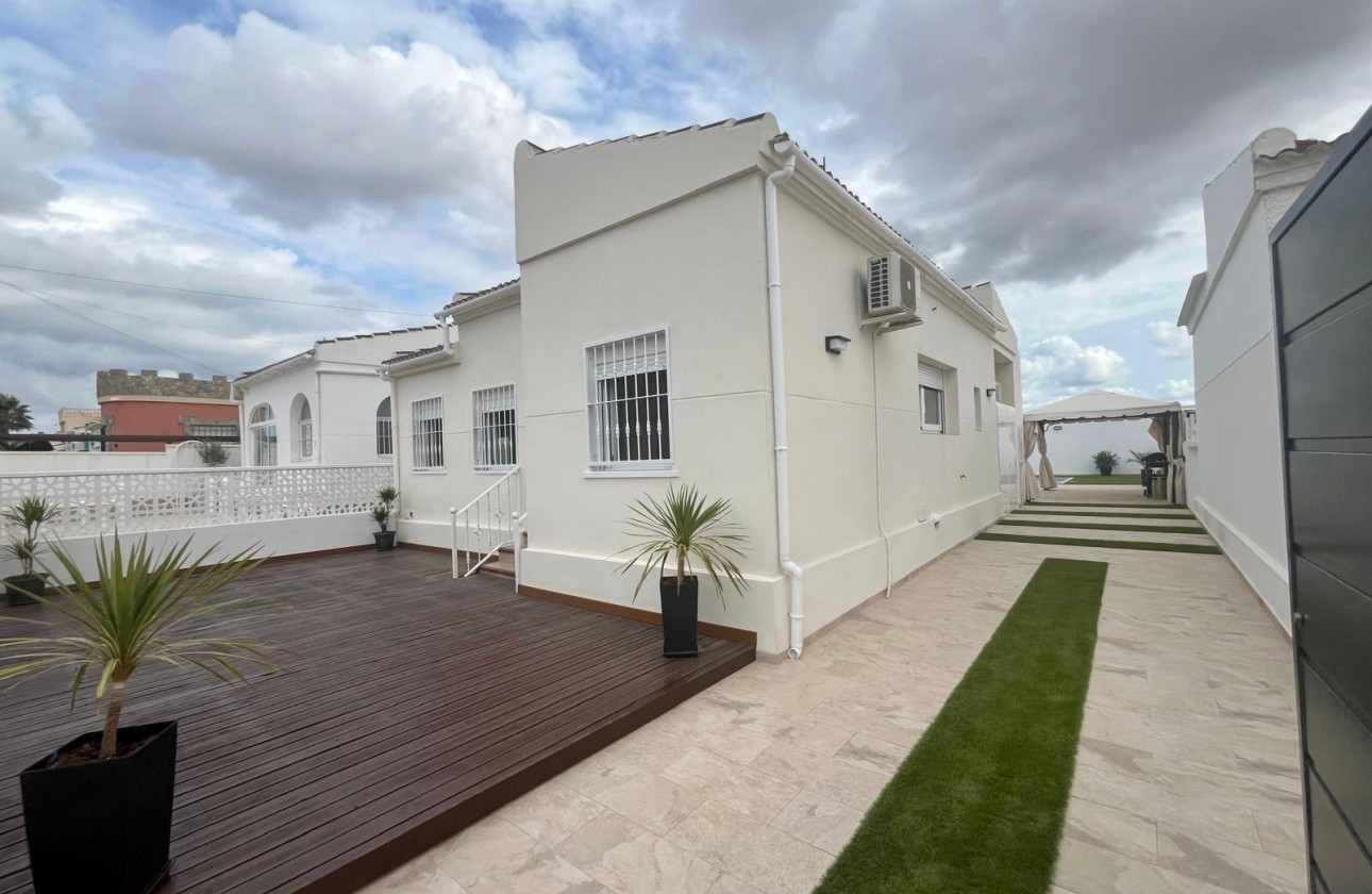 Resale - Detached Villa - Torrevieja - San Luis