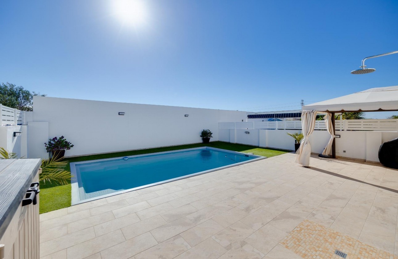 Resale - Detached Villa - Torrevieja - San luis