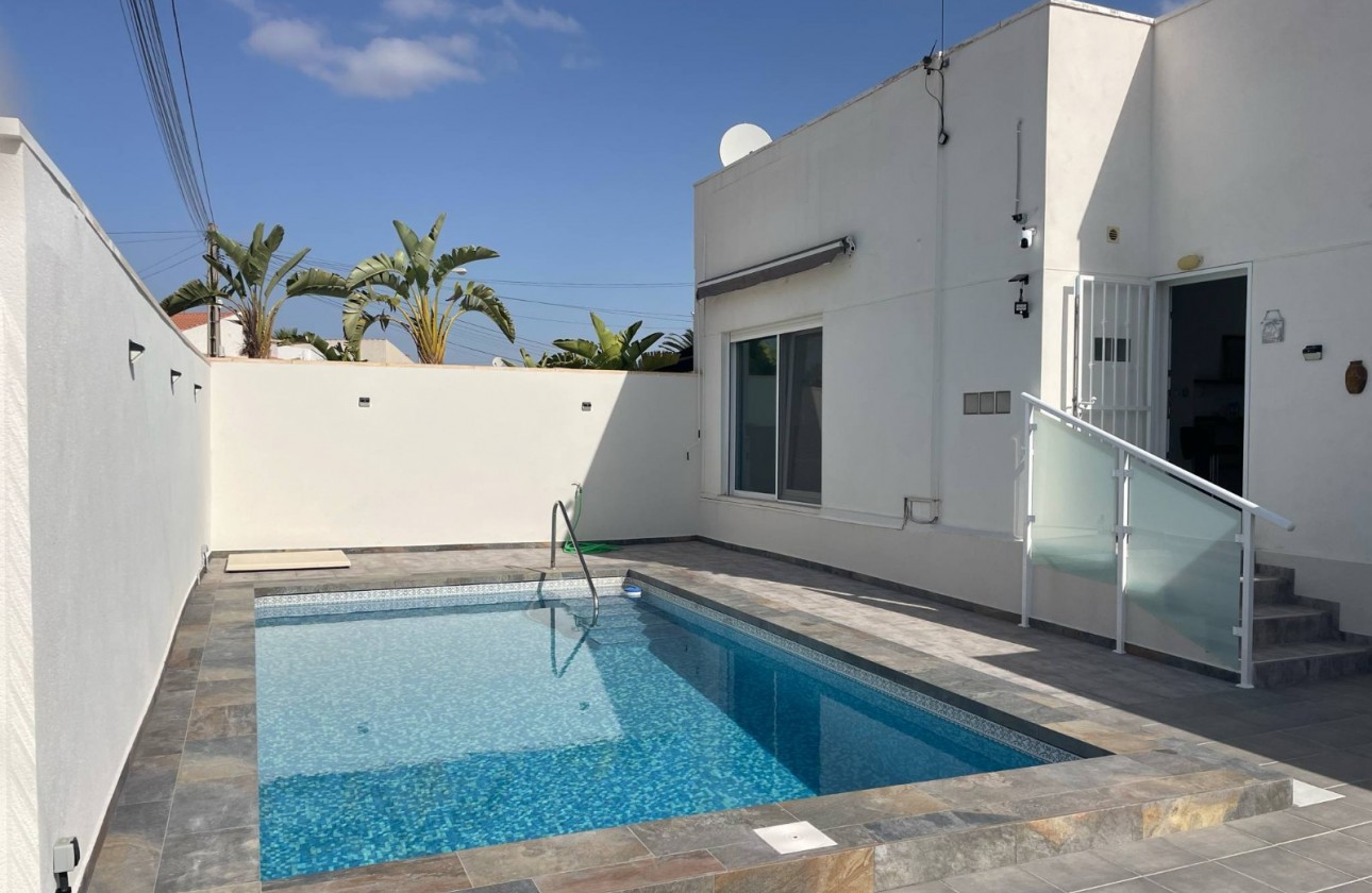 Resale - Detached Villa - Torrevieja - San Luis