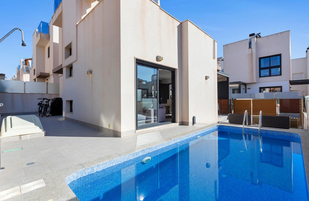 Resale - Detached Villa - Torrevieja - Sector 25