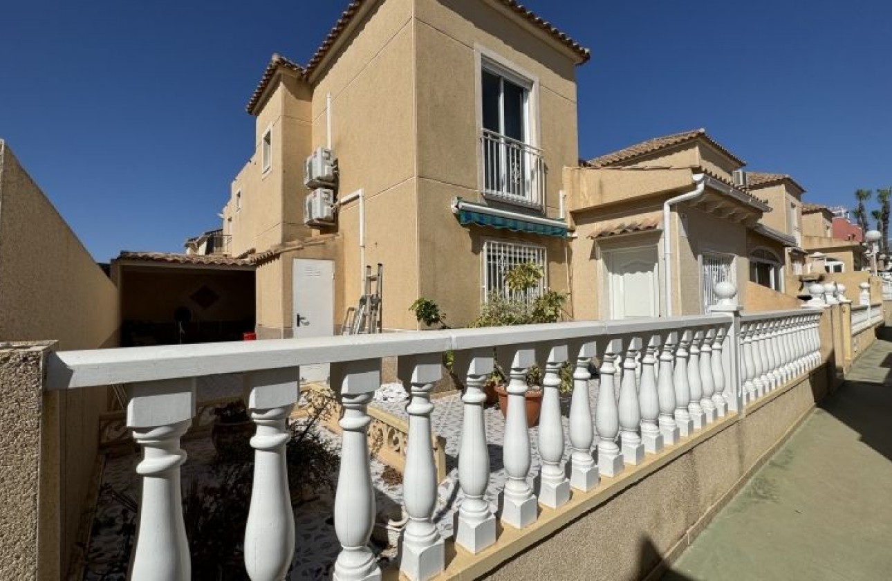 Resale - Detached Villa - Torrevieja