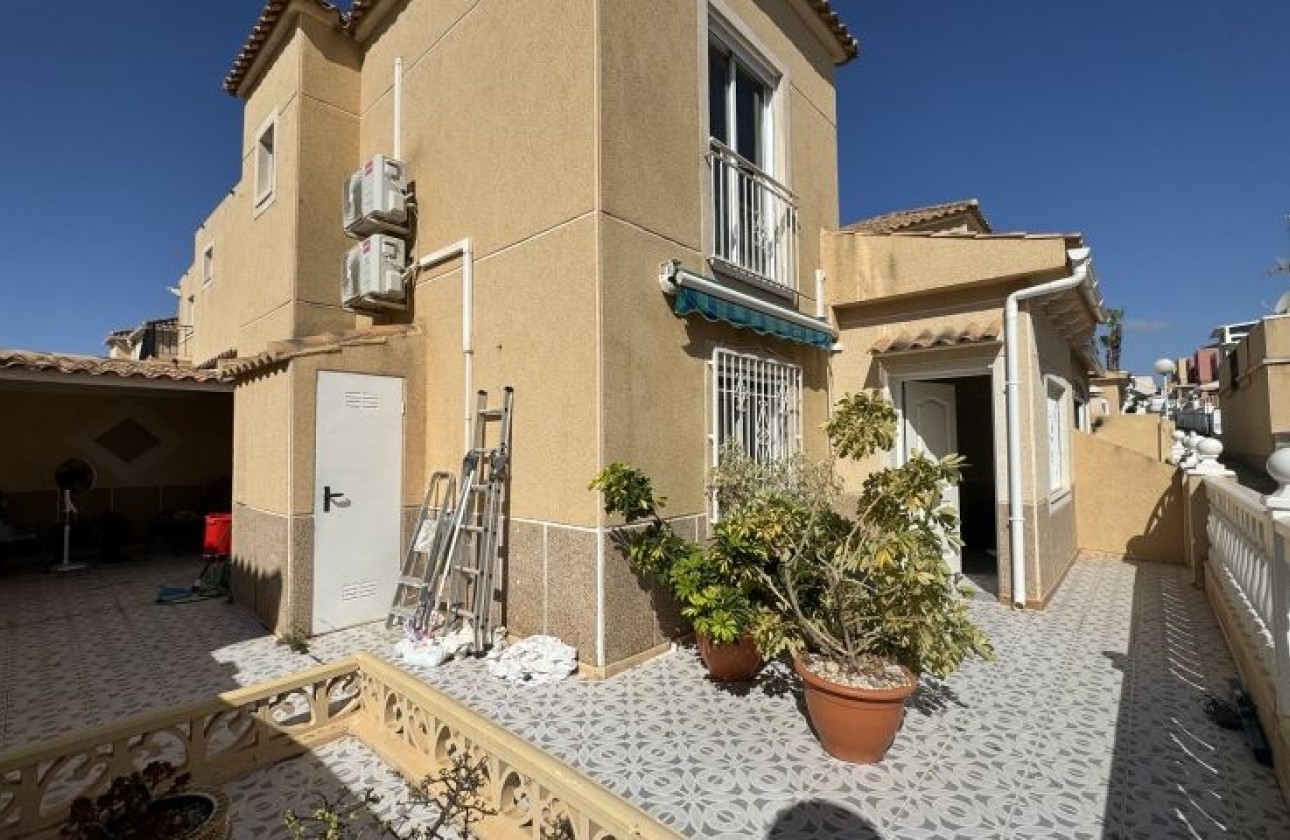 Resale - Detached Villa - Torrevieja