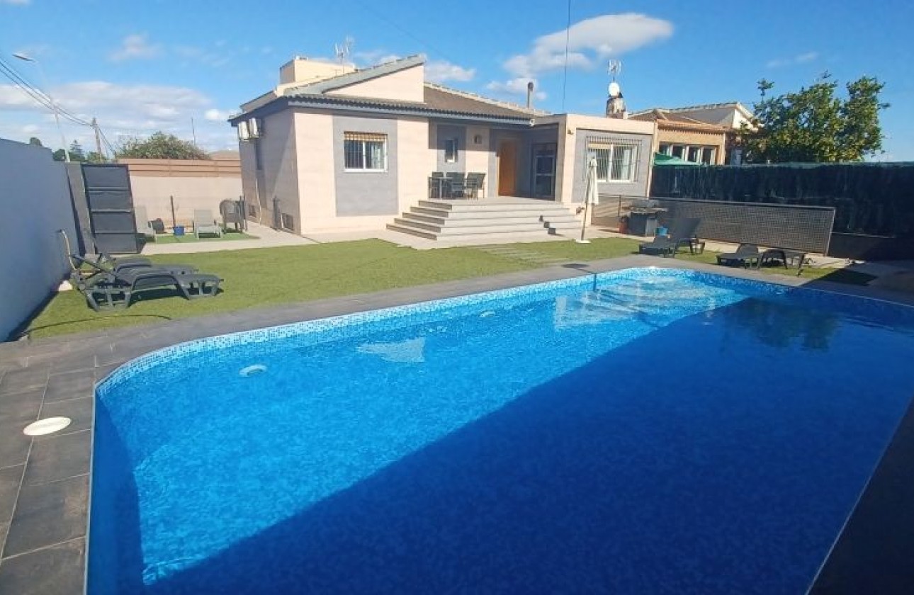 Resale - Detached Villa - Torrevieja