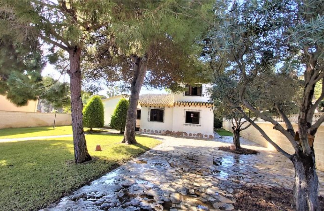 Resale - Detached Villa - Torrevieja