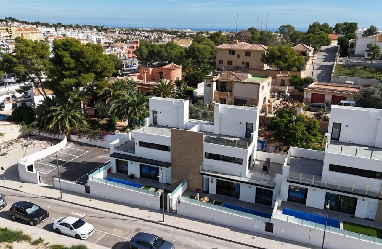 Resale - Detached Villa - Villamartin - Costa Blanca