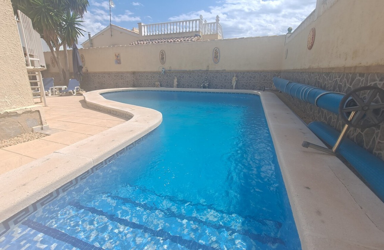 Resale - Detached Villa - Villamartin - Costa Blanca
