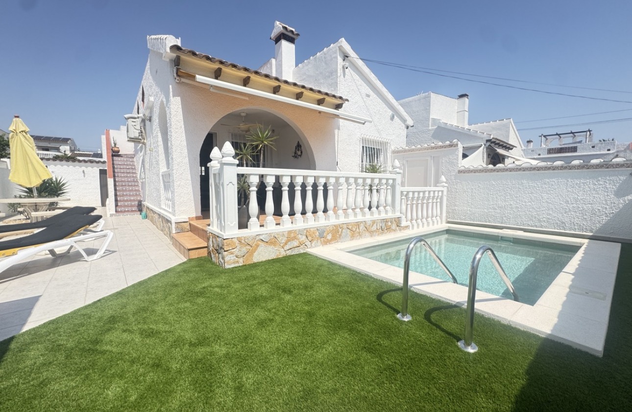 Resale - Detached Villa - Villamartin - Eagles Nest
