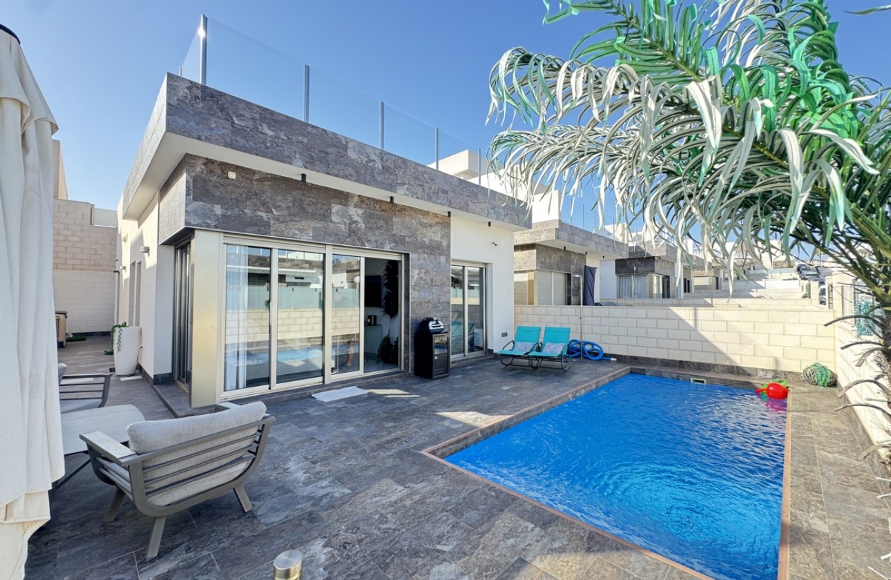 Resale - Detached Villa - Villamartin - V