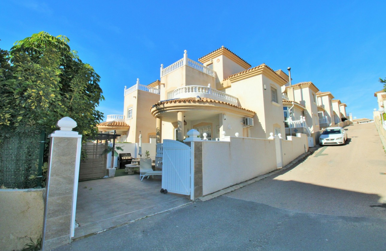 Resale - Detached Villa - Villamartin