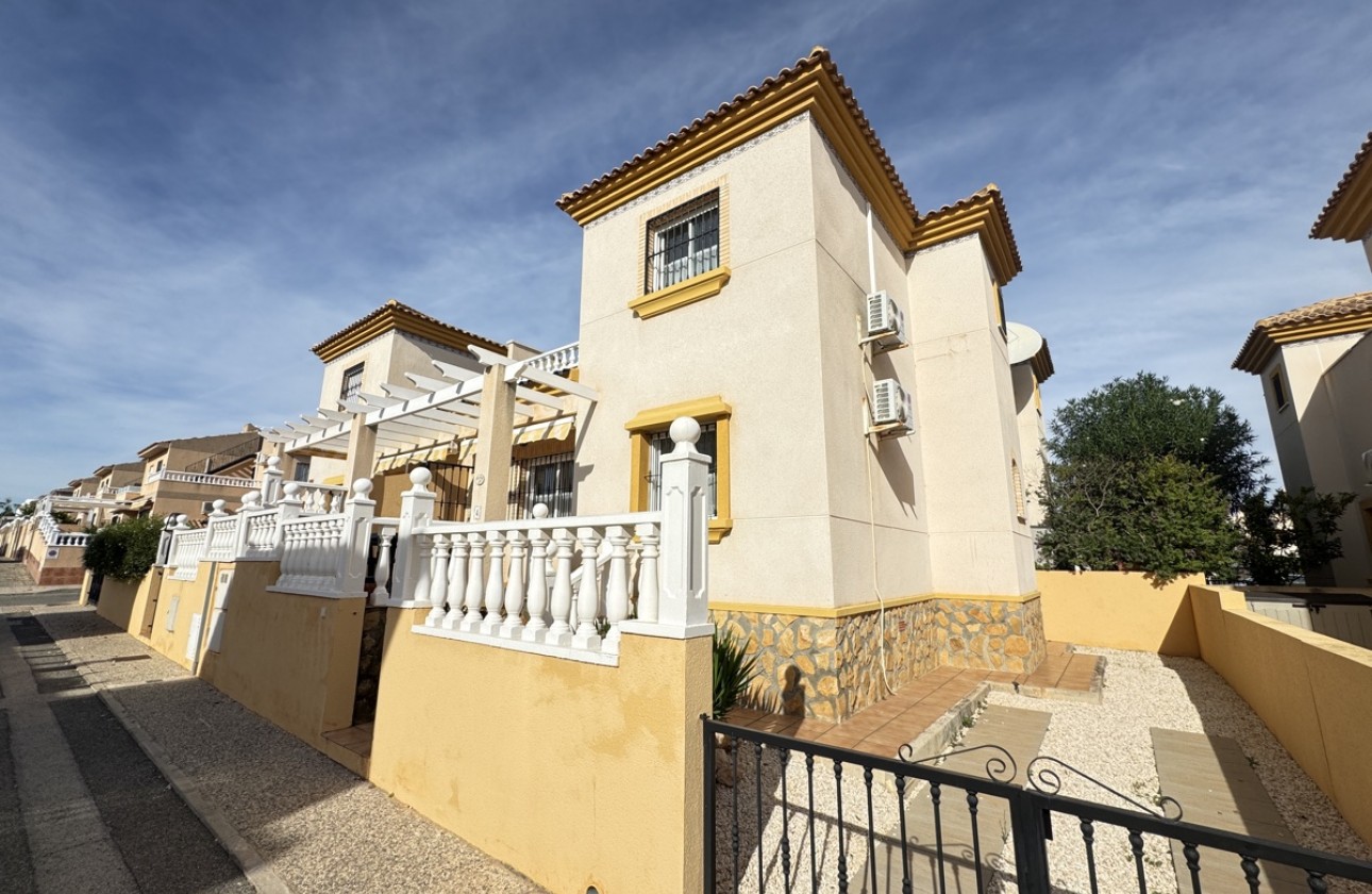 Resale - Detached Villa - Villamartin