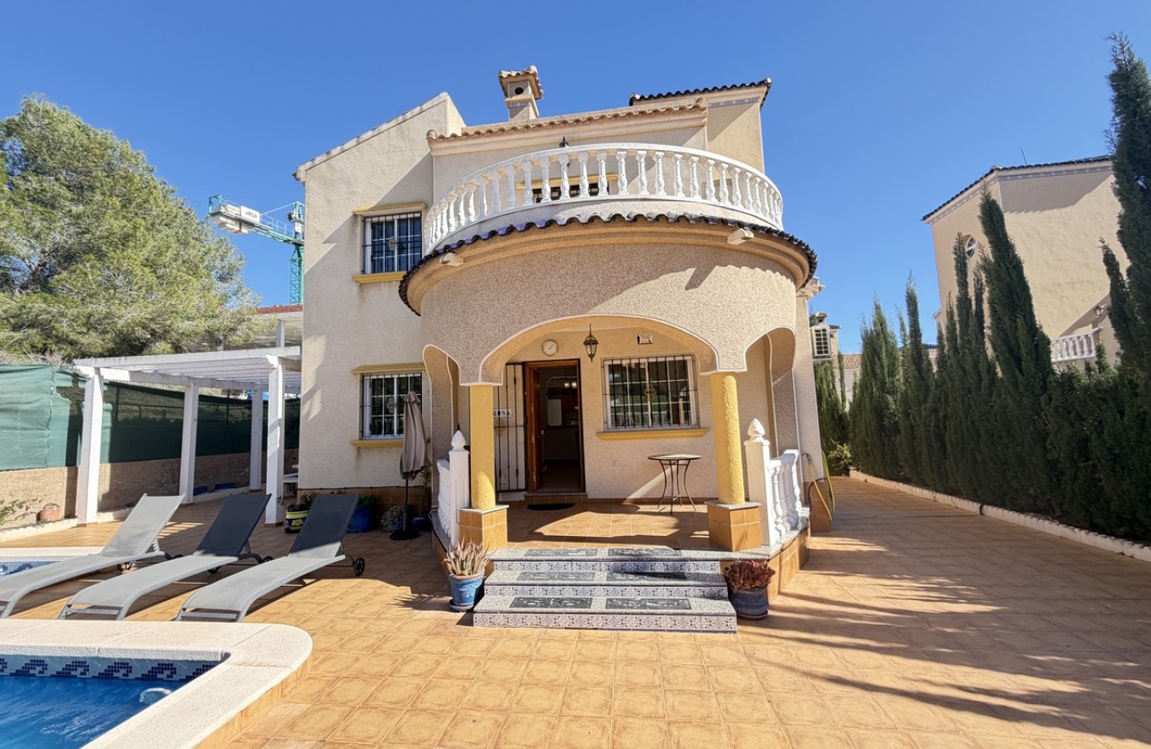 Resale - Detached Villa - Villamartin