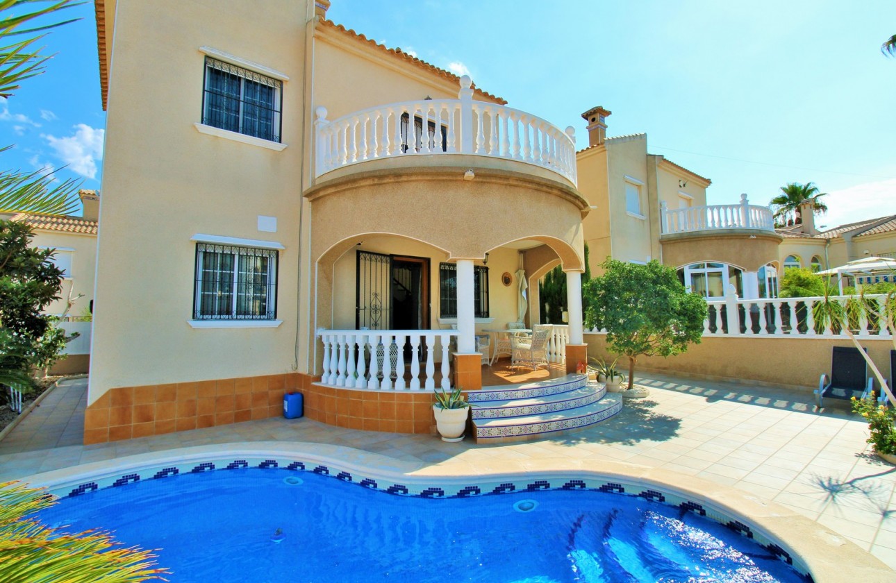 Resale - Detached Villa - Villamartin