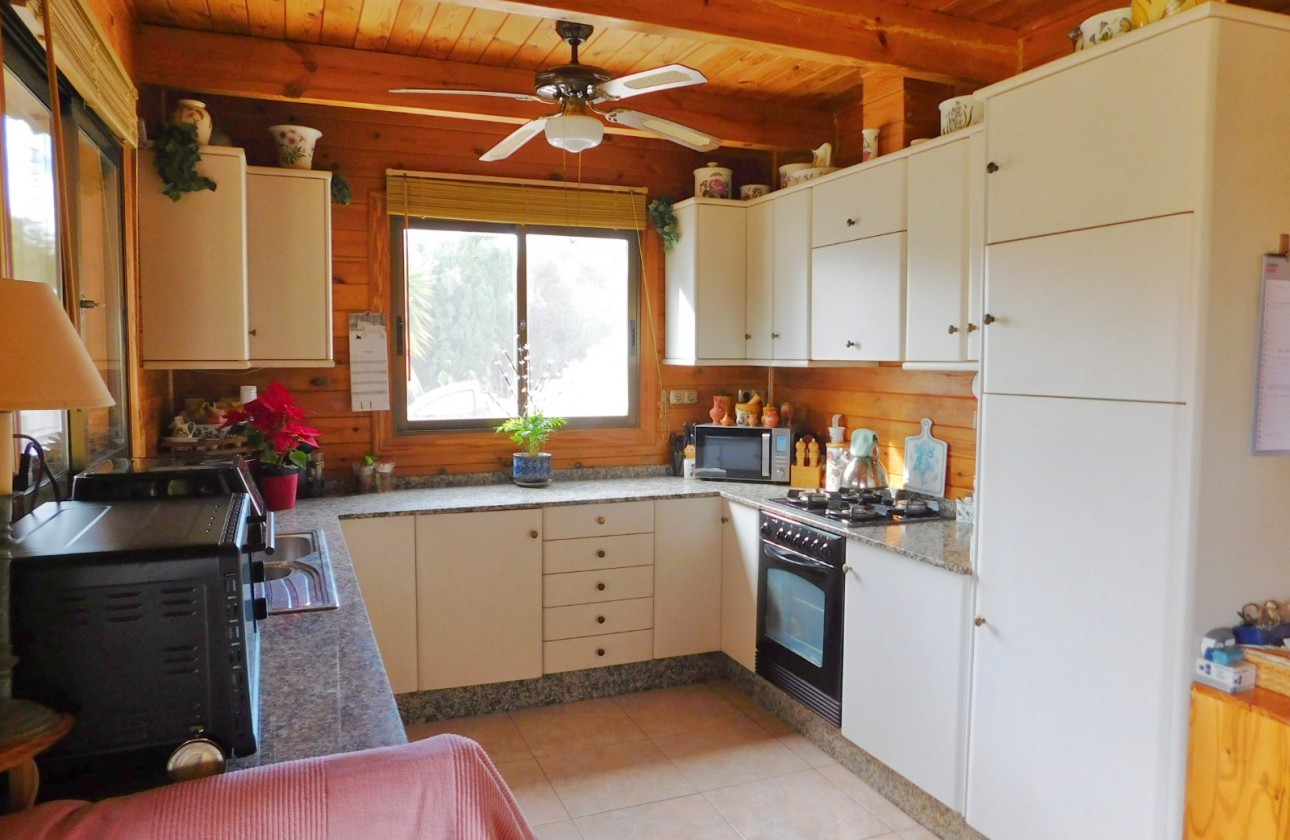 Resale - Finca / Country Property - Torremendo