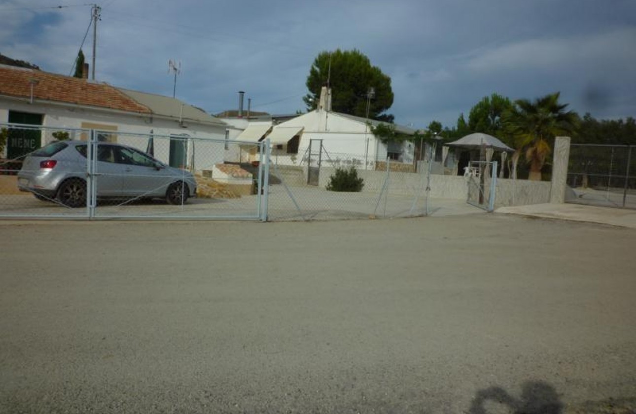 Resale - finca - Orihuela Costa - Desamparados-Hurchillo-Torremendo