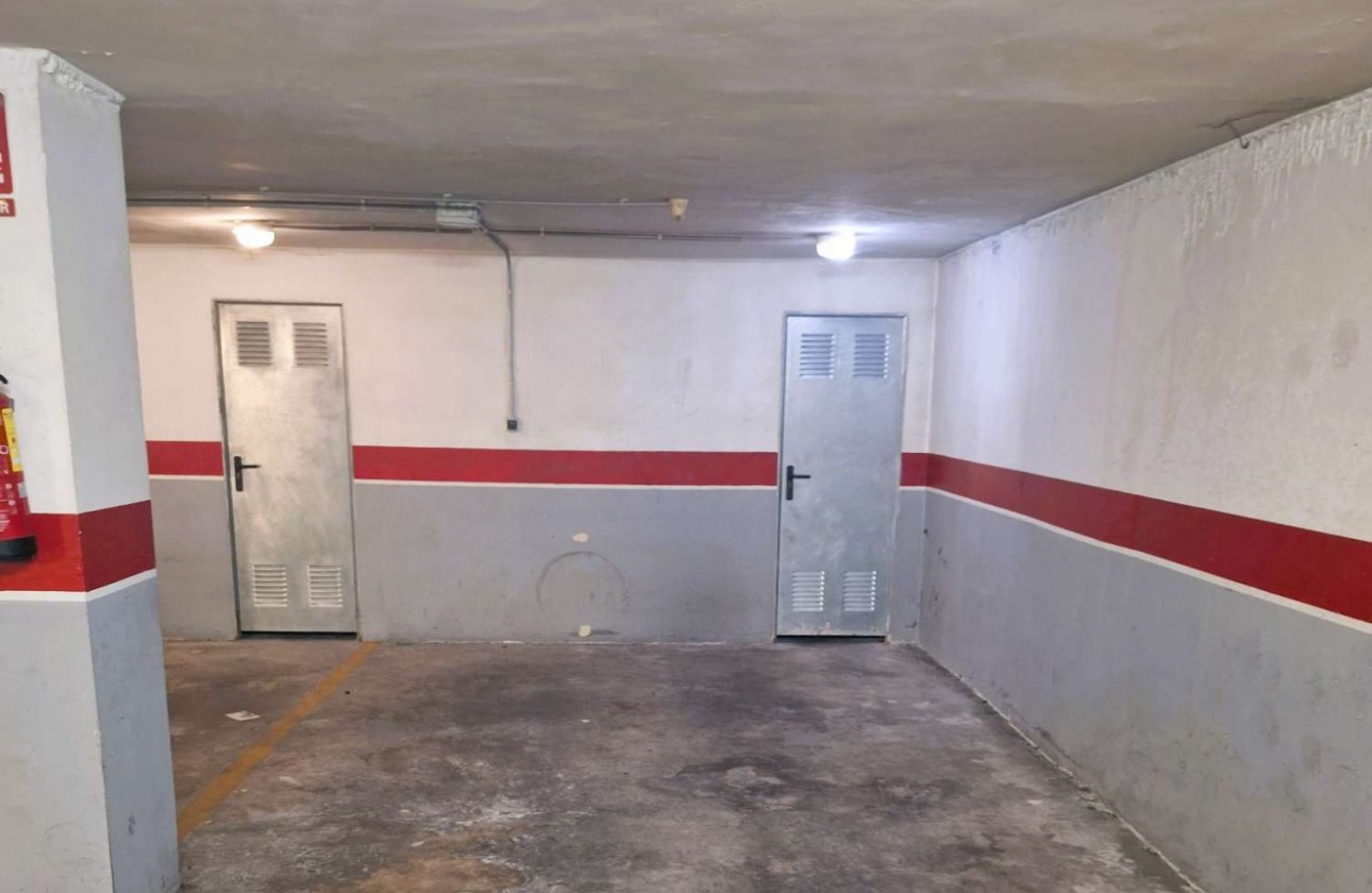 Resale - Garage - Torrevieja - Centro
