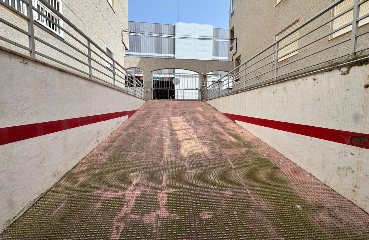 Resale - Garage - Torrevieja - Playa del cura