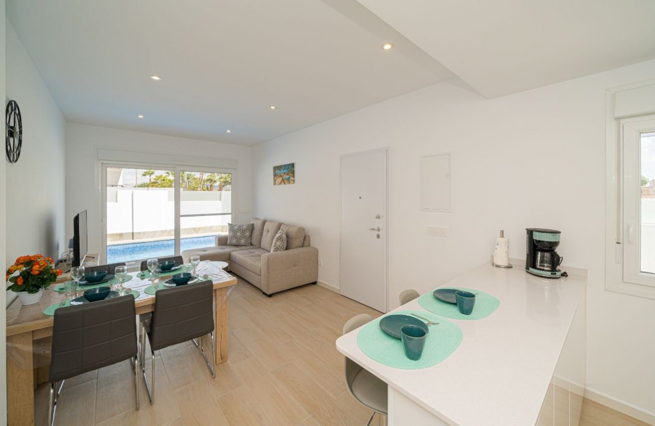 Resale - House - Detached Villa - Avileses