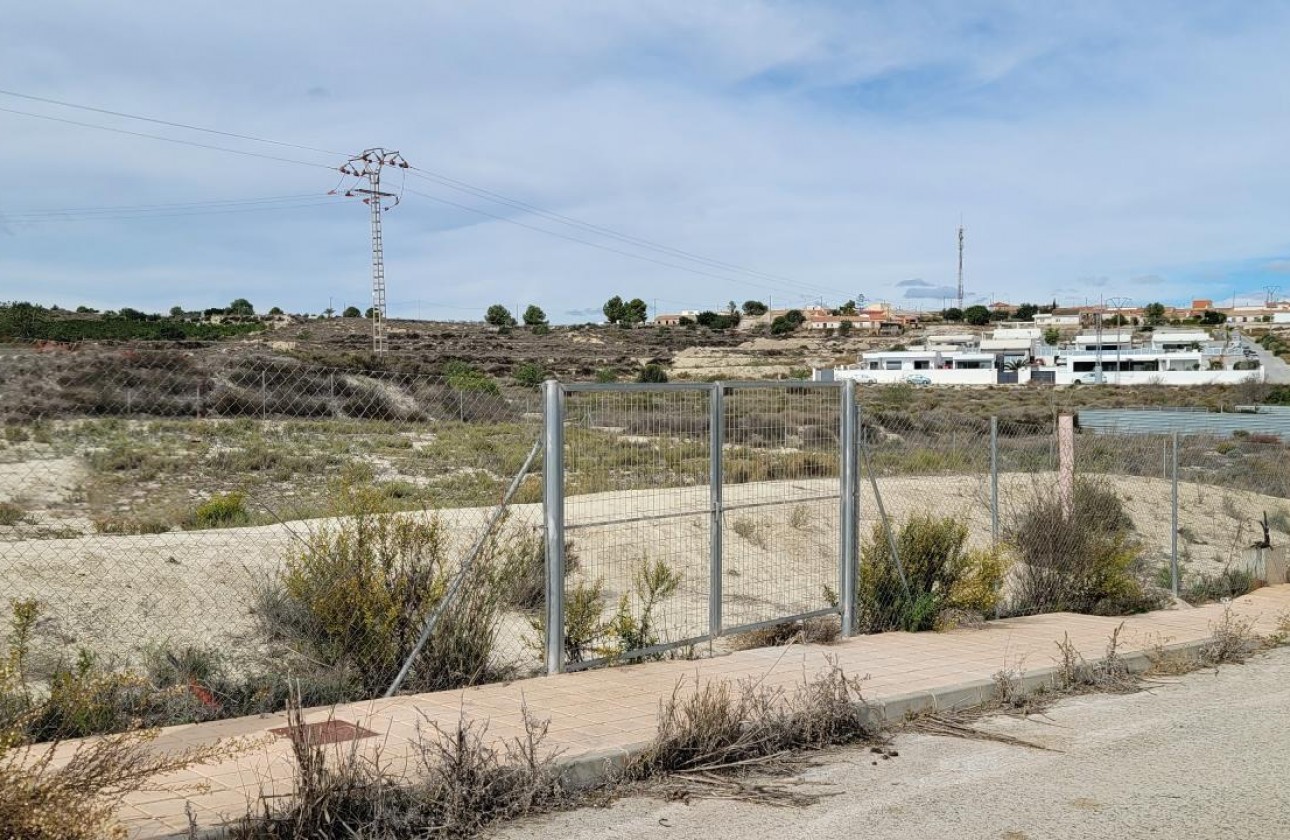 Resale - Plot - Torremendo