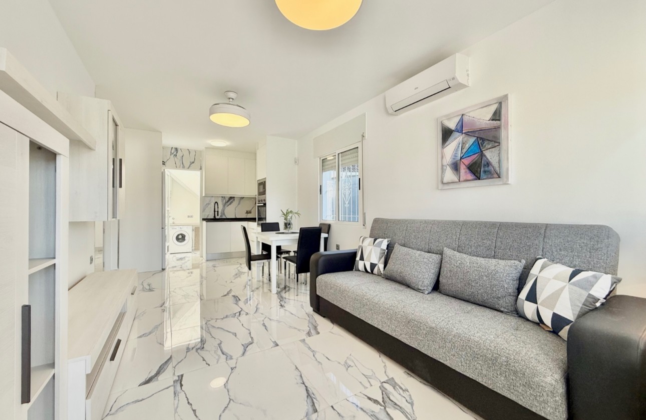 Resale - Semi-Detached - Torrevieja - El chaparral