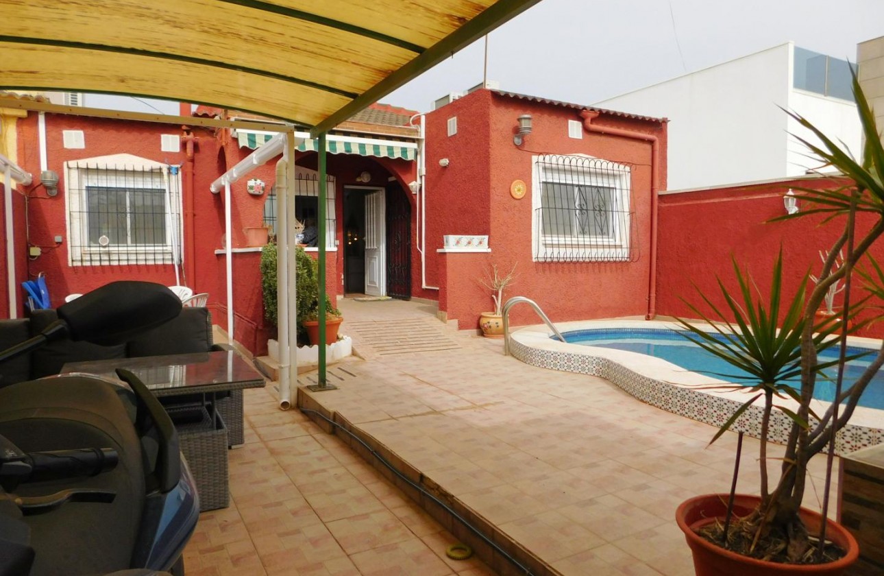 Resale - semi-detached-villa - Torrevieja