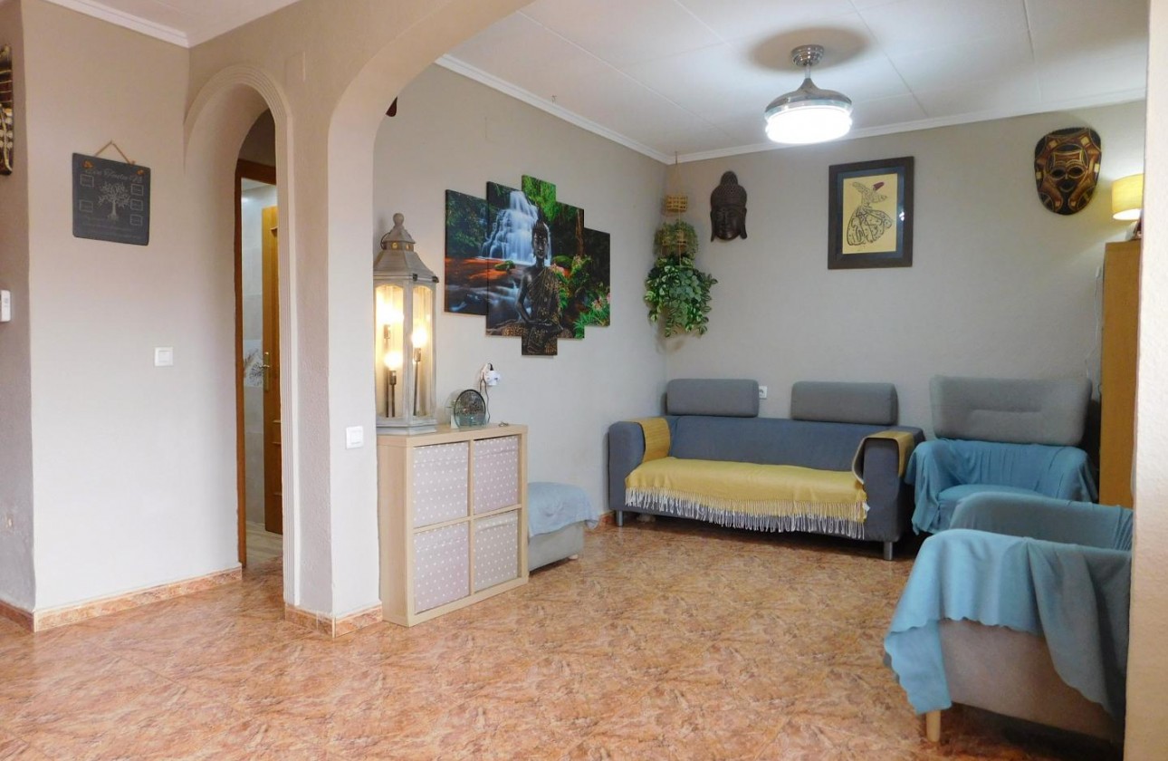 Resale - semi-detached-villa - Torrevieja